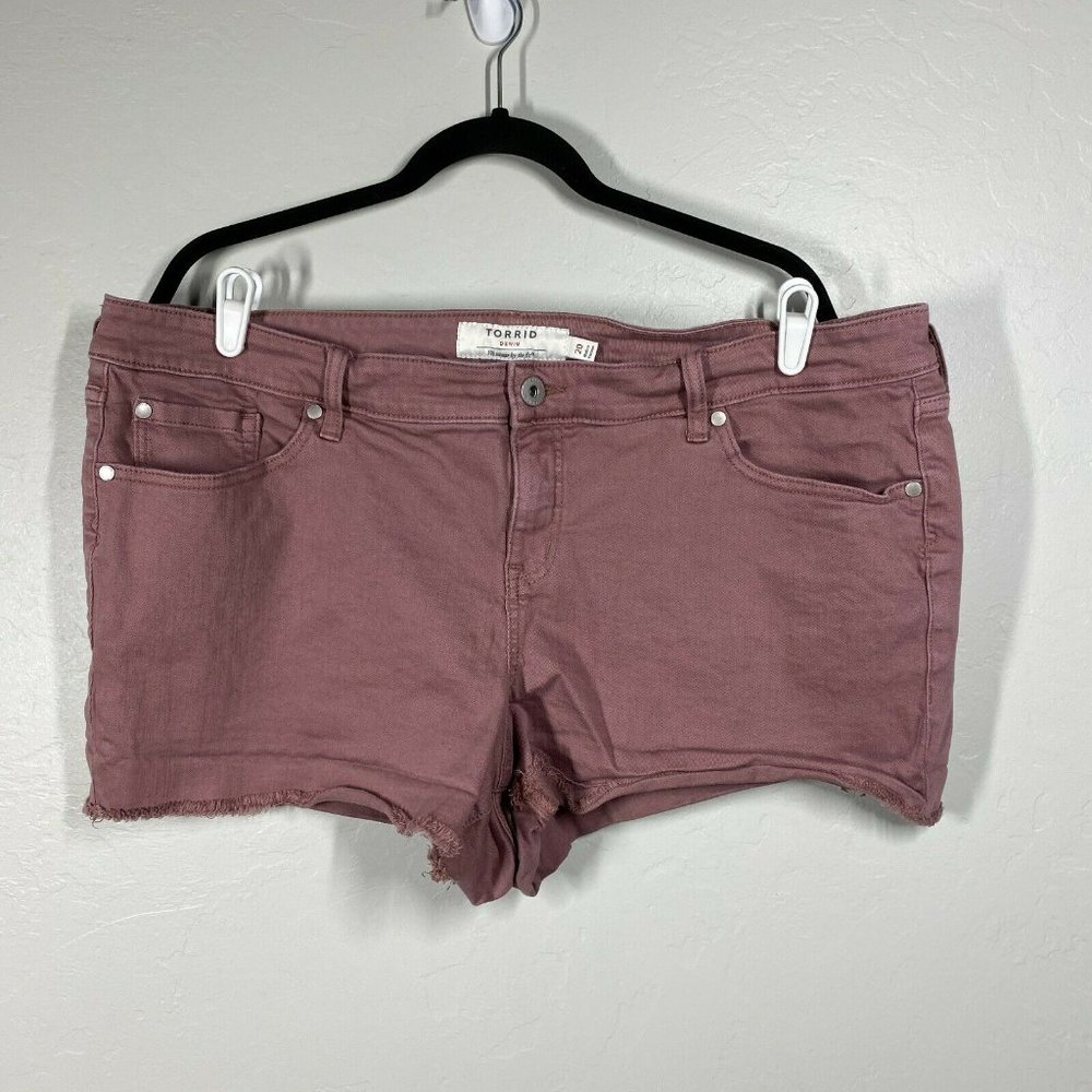 TORRID DENIM We Swear by the Fit Rose Pink Midrise Cut-off Denim Shorts Size 20